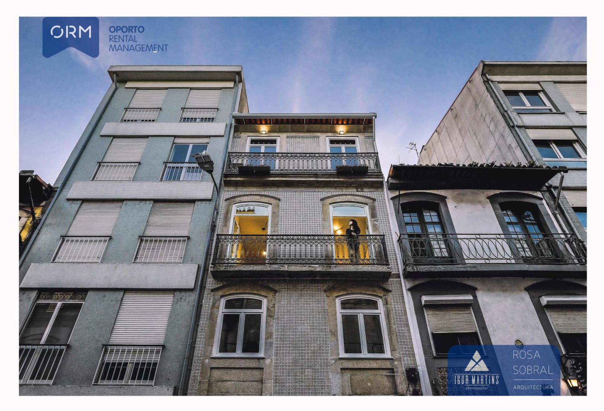Orm - Almada Apartments Porto Bagian luar foto